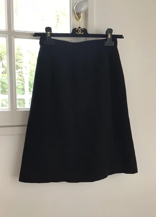 Petite Jupe noire Chanel excellent état, brand: Chanel, condizioni: Ottime, taglia: XS / IT 38 / EU 34, €130.00, €137.20 include la Protezione acquisti