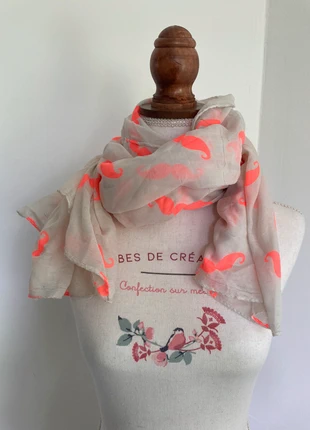 Foulard à moustaches orange et écru , marke: Boutique privée, zustand: Zufriedenstellend, 1,00 €, 1,75 € inklusive Vinted-Käuferschutz