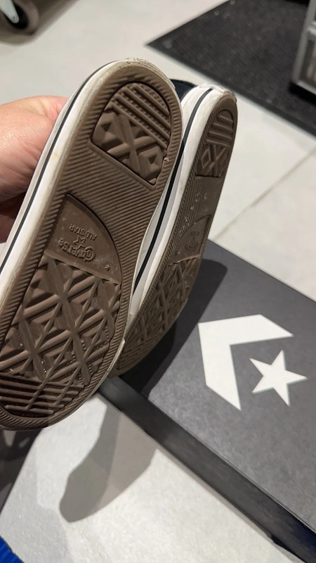 Converse discount maat 25