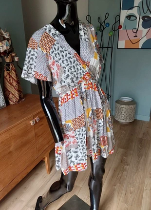 Robe courte été new collection, marque: New Collection, état: Très bon état, taille: L / 40 / 12, 7,00 €, 8,05 € Protection acheteurs incluse