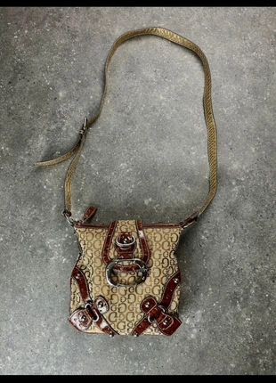 Sac à main Guess Marron/Beige vintage Y2k revival édition 2000r en cuir synthétique, marque: GUESS, état: Très bon état, 25,00 €, 26,95 € Protection acheteurs incluse