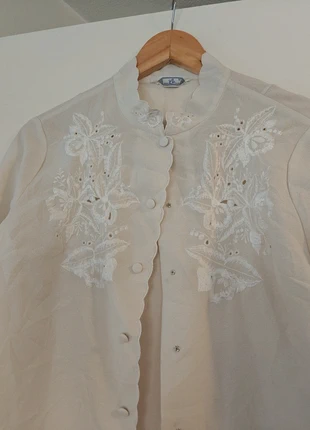 Vintage cotton blouse with embroidered details, merk: Vintage Chic, staat: Veelgebruikt, maat: M / 38 / 10, € 10,00, € 11,20 inclusief Kopersbescherming