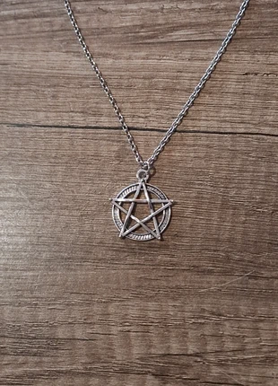 Collier pentacle, état: Neuf sans étiquette, 3,00 €, 3,85 € Protection acheteurs incluse