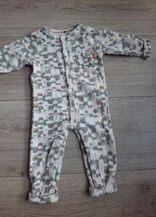 Babypakje boxpakje groen bruin maat 62, merk: Prénatal, staat: Heel goed, maat: 3-6 maanden / 62 cm, € 1,50, € 2,28 inclusief Kopersbescherming