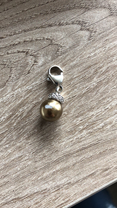 Charm perle 2