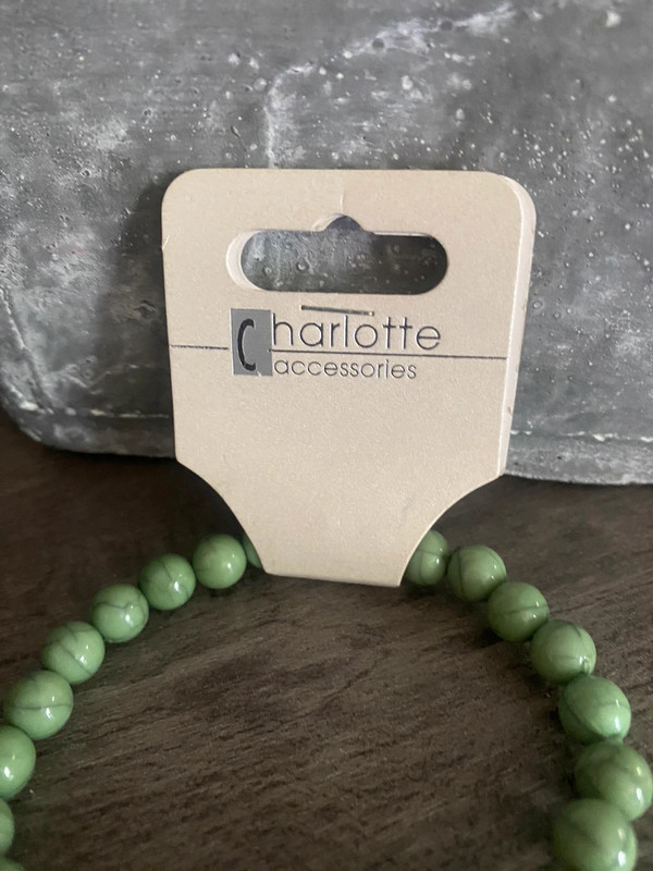 New women’s love green beaded bracelet 2