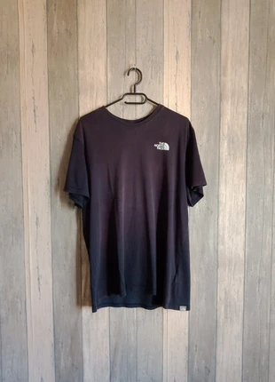 T-shirt The North face taille L couleur noir, brand: The North Face, condizioni: Buone, taglia: L, €9.00, €10.15 include la Protezione acquisti Pro
