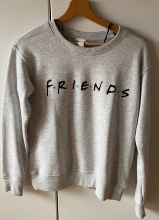 Felpa Friends grigia , marque: HIP, état: Neuf sans étiquette, taille: XS / 34 / 6, 5,00 €, 5,95 € Protection acheteurs incluse