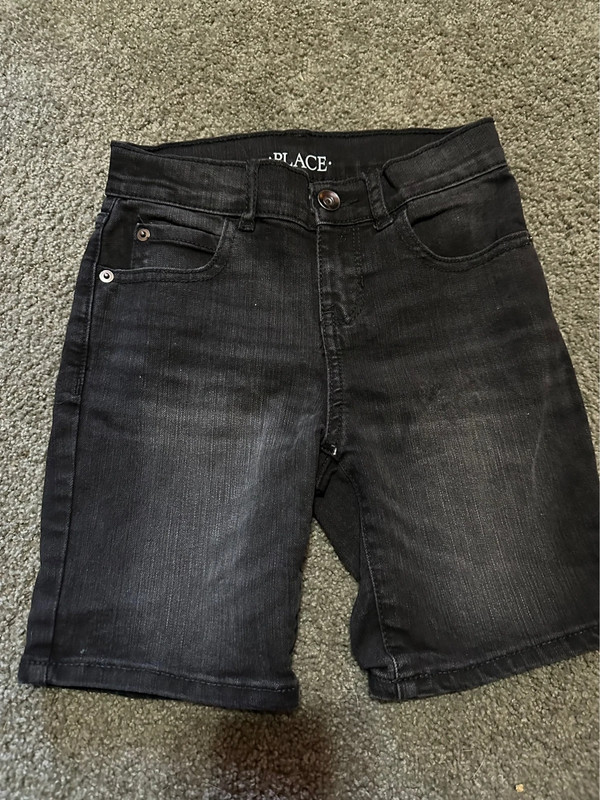 Boys size 5 shorts  1