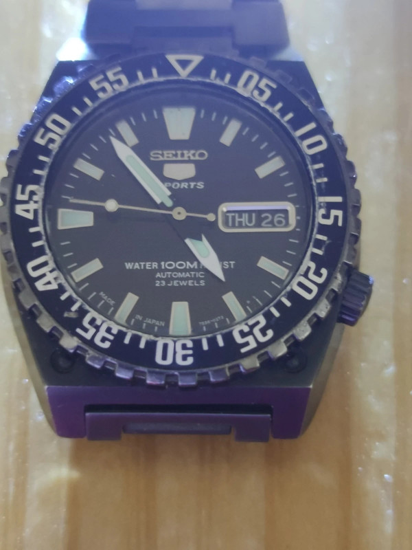 Seiko 5 Sports Diver de 100 metros automatico