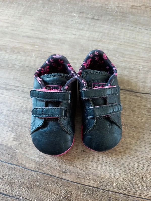Basket souple Adidas T.18 - photo numéro 4