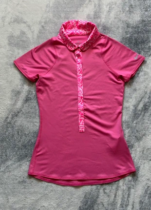 T-shirt Nike Dri-Fit rose fuschia XS femme col imprimé, marque: Nike, état: Très bon état, taille: XS / 34 / 6, 19,99 €, 21,69 € Protection acheteurs (Pro) incluse