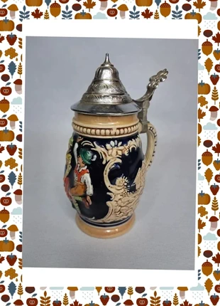 Ancienne chope à bière allemande vintage avec couvercle en étain - Décor relief, marca: Ancienne chope à bière allemande vintage, estado: Muito bom, €8.00, €9.10 inclui Proteção do Comprador