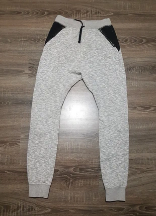 Bas de jogging, merk: Kiabi, staat: Heel goed, maat: M, € 6,00, € 7,00 inclusief Kopersbescherming