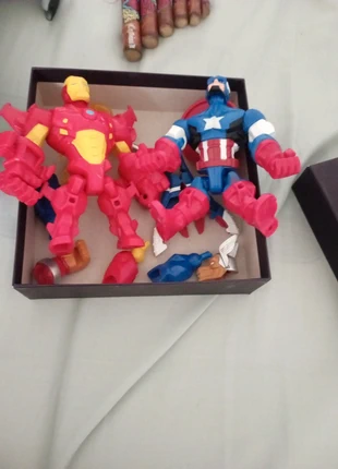 Figurine Avengers , marque: Marvel, état: Très bon état, taille: 4 ans / 104 cm, 10,00 €, 11,20 € Protection acheteurs incluse