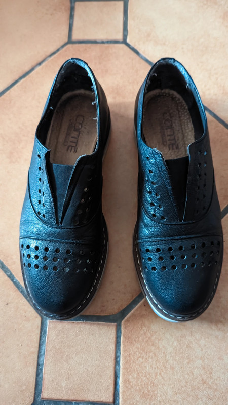 Jolies chaussures femme en cuir noir