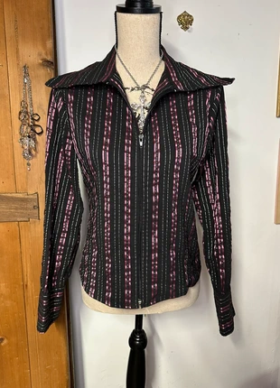 Magnifique chemisier rayé noir rose argenté vintage y2k 40/L, brand: Vintage, condizioni: Ottime, taglia: L / IT 44 / EU 40, €15.00, €16.45 include la Protezione acquisti Pro