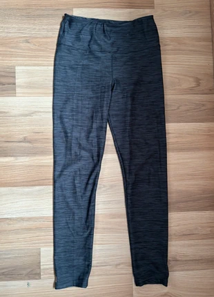 Legging Décathlon gris femme taille M, marque: Decathlon, état: Très bon état, taille: M / 38 / 10, 2,00 €, 2,80 € Protection acheteurs incluse