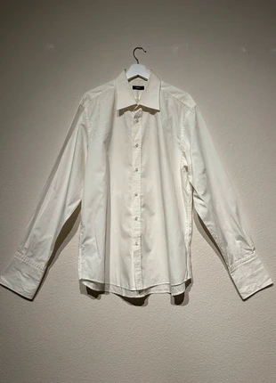 Camisa Hugo Boss usada, marca: Hugo Boss, estado: Satisfatório, tamanho: L, €5.00, €5.95 inclui Proteção do Comprador