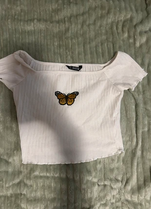 Shein butterfly crop top!, merk: Shein, staat: Nieuw zonder prijskaartje, maat: XS / 34 / 6, € 4,00, € 4,90 inclusief Kopersbescherming