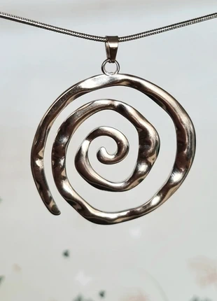 Prachtige zilverkleurige ketting swirl ●stainlesssteel, staat: Heel goed, € 6,75, € 7,79 inclusief Kopersbescherming Pro