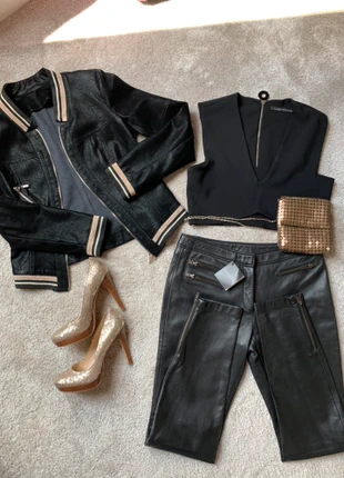 Petit haut Zara NEUF, marke: Zara, zustand: Neu, größe: S / 36 / 8, 15,00 €, 16,45 € inklusive Vinted-Käuferschutz