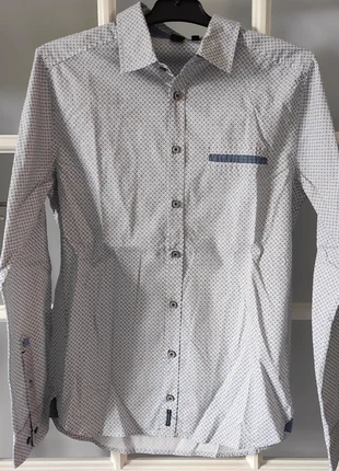 Chemise Redandblu, marque: Redandblu, état: Très bon état, taille: XS, 5,00 €, 5,95 € Protection acheteurs incluse