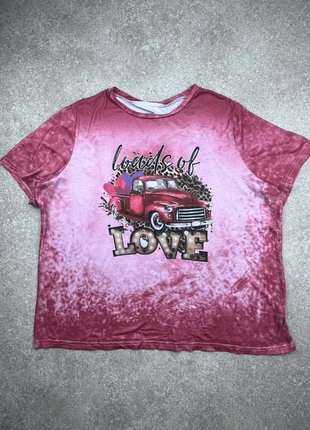 🚗 T-shirt rouge Love avec voiture vintage 🚗, marque: Love, état: Très bon état, taille: XL / 42 / 14, 4,00 €, 4,90 € Protection acheteurs incluse