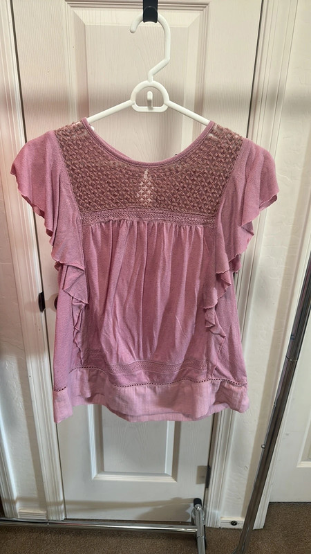 Bundle of tops sz. Sm./Medium 4