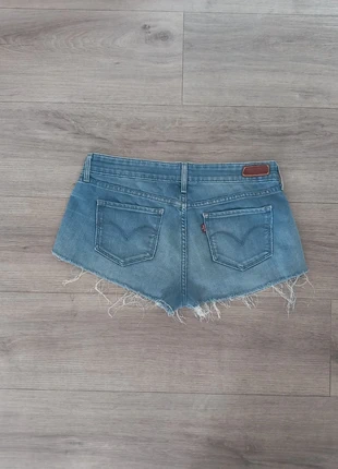 🌞 Short En Jean Levi's Vintage Bleu Taille W28 04300525, brand: Levi's, condizioni: Ottime, taglia: M / IT 42 / EU 38, €15.00, €16.45 include la Protezione acquisti Pro
