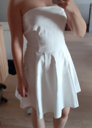 Robe bustier blanche , staat: Nieuw zonder prijskaartje, maat: M / 38 / 10, € 10,00, € 11,20 inclusief Kopersbescherming