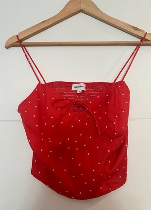 Red & white polka dot crop top, marque: Superdown, état: Neuf sans étiquette, taille: S / 36 / 8, 6,00 €, 7,00 € Protection acheteurs incluse