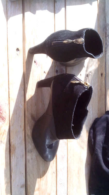 Low boots bi matière daim et cuir noires 2