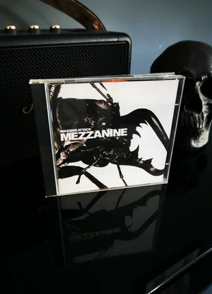 Massive Attack "Mezzanine", zustand: Sehr gut, 7,00 €, 8,05 € inklusive Vinted-Käuferschutz