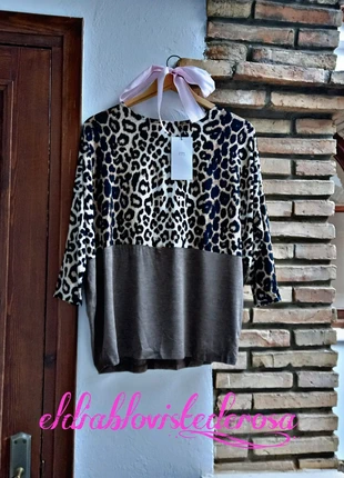 Camiseta Zara animal print🖤 Animal print T-shirt🖤 T-shirt à imprimé animalier🖤, merk: Zara, staat: Nieuw met prijskaartje, maat: S / 36 / 8, € 12,00, € 13,30 inclusief Kopersbescherming