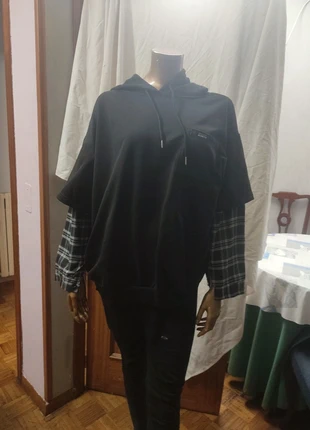 Sudadera dobles mangas, brand: Aesthetic, condizioni: Nuovo senza cartellino, taglia: XL, €10.00, €11.20 include la Protezione acquisti