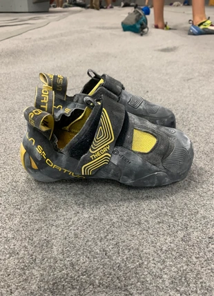 Chausson escalade lasportiva theory, marque: Theory, état: Bon état, taille: 37, 70,00 €, 74,20 € Protection acheteurs incluse