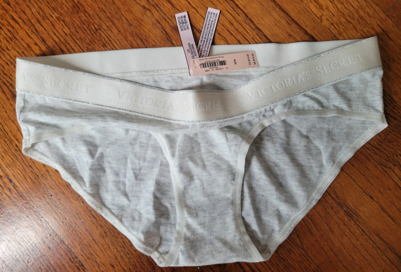 Victoria's Secret Hiphugger/Hipster Panties 

Size: Medium 2