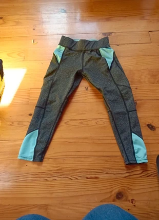 Legging fille, brand: ActiveFit, condition: Good, size: 6 years / 116 cm, €1.00, €1.75 includes Buyer Protection