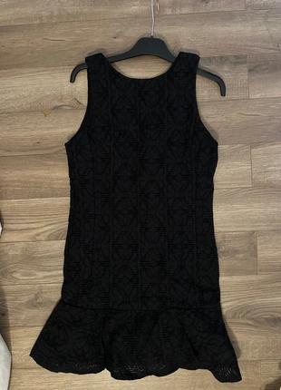 Robe dos nu, merk: Zara, staat: Nieuw met prijskaartje, maat: S / 36 / 8, € 6,00, € 7,00 inclusief Kopersbescherming