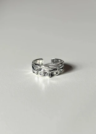 Bague argentée grunge Y2K – Statement ring design unique streetwear, marke: CHROME, zustand: Neu, mit Etikett, größe: Größenverstellbar, 11,90 €, 13,20 € inklusive Vinted-Käuferschutz