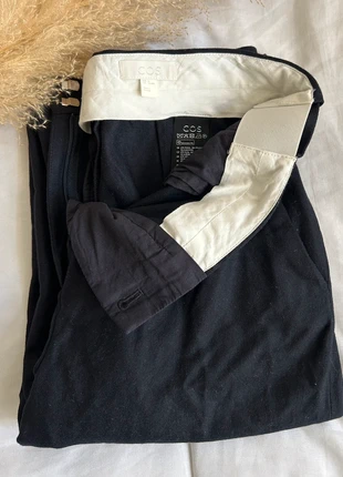 Pantalon droit bleu marine 67% laine 5% cachemire femme taille 36 S Cos, marque: COS, état: Très bon état, taille: S / 36 / 8, 25,00 €, 26,95 € Protection acheteurs incluse