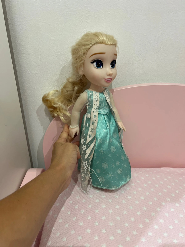 Muñeca grande frozen 3