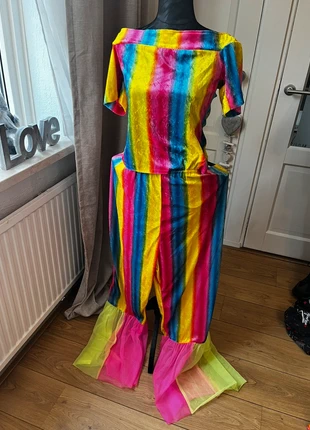 Carnaval outfit, staat: Heel goed, maat: XXL / 44 / 16, € 5,00, € 5,95 inclusief Kopersbescherming