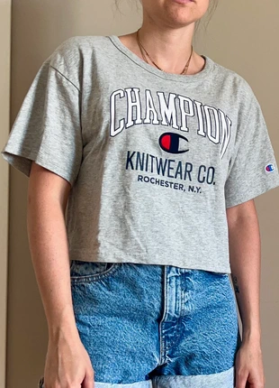 Champion Maglietta Cropped - Grigia - Taglia M, brand: Champion, condizioni: Ottime, taglia: M / IT 42 / EU 38, €11.00, €12.25 include la Protezione acquisti