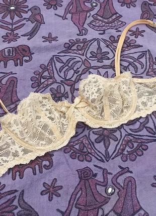 Soutiens-gorge dentelle Chantelle T85 B, marque: Chantelle, état: Très bon état, taille: 85B, 6,90 €, 7,95 € Protection acheteurs incluse