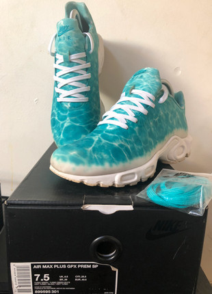 Nike tn top swimming pool