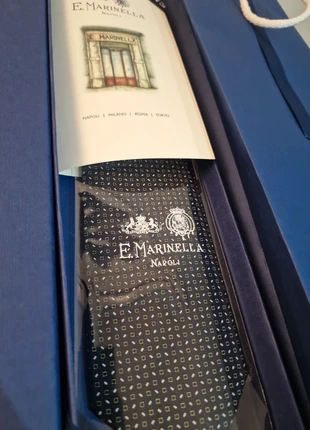 Cravatta E.Marinella blu scuro, marque: E Marinella, état: Neuf sans étiquette, 58,00 €, 61,60 € Protection acheteurs incluse