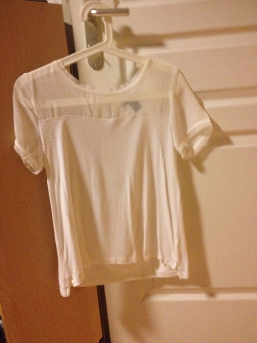 Tee-shirt blanc et transparent 1