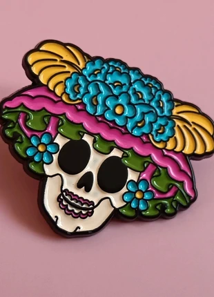 Pin's Crane Mexicain Chapeau, état: Neuf avec étiquette, 2,00 €, 2,80 € Protection acheteurs incluse